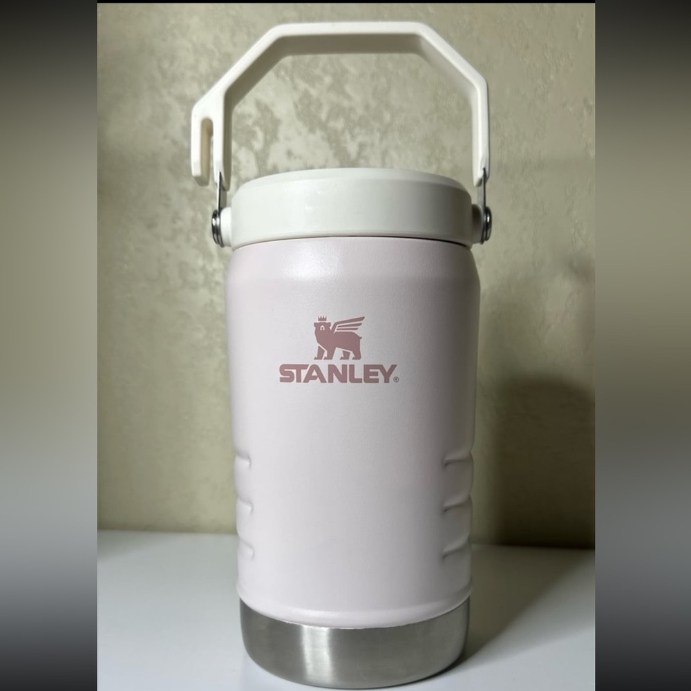NWT Stanley 40oz IceFlow Flip Straw Jug - Rose Quartz